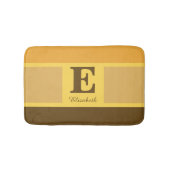 Striped Modernes, gelb-braunes Monogramm Badematte (Vorderseite)