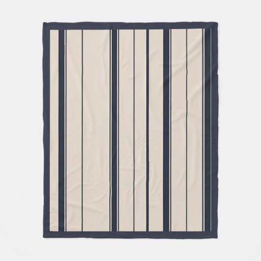 Striped Navy Blue and Cream Fleecedecke (Vorderseite)