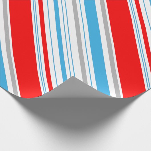 Striped Red Silver Blue Candy Cane Geschenkpapier (Ecke)