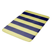 Stripes in Navy Blue and Yellow Badematte (Schrägansicht)
