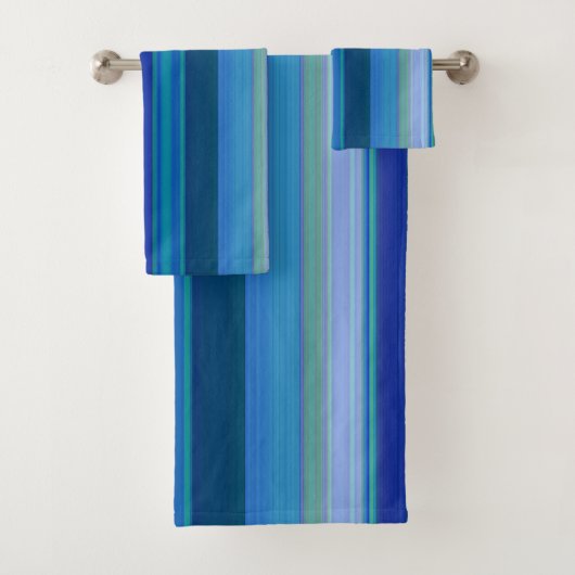 Stripes in Shades of Blue Badhandtuch Set (Insitu)