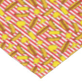 Stripter Baseball Ballpark Hot Dogs Mustard Muster Tischdecke (Schrägansicht)