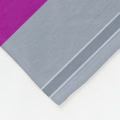 Striptes graues lila Modemuster Fleecedecke (Ecke)