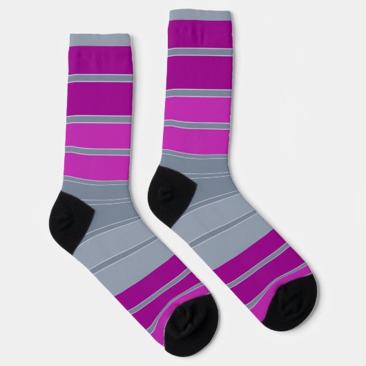 Striptes graues lila Modemuster Socken (Rechts)