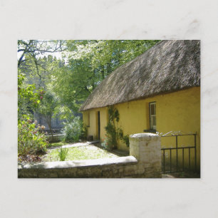 Strohgedeckte Hütte im Volkspark Bunratty - Irland Postkarte