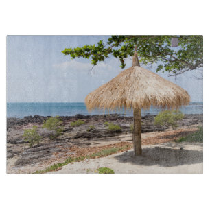 Strohsonnenschirm, KOH Lanta, Krabi, Thailand Schneidebrett