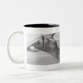 Strom im Winter B&W Zweifarbige Tasse (Links)