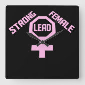 Strong Female Lead Feminist Empowerment Quote Logo Quadratische Wanduhr (Vorderseite)