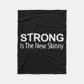 Strong Is The New Skinny - Fleecedecke (Vorderseite)
