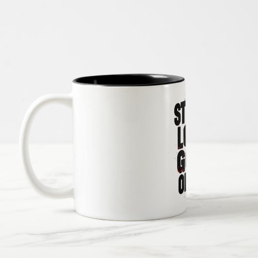 Strong Looks Good on Me – Gym Motivation Typograph Zweifarbige Tasse (Links)