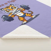 **Strong Tiger – Cute Tiger Lifting Weights Illust Sherpadecke (3/4)