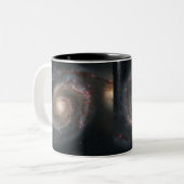 Strudel-Galaxie (M51) und Begleiter-Galaxie Zweifarbige Tasse (Vorderseite Links)