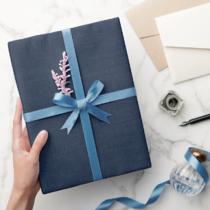 strukturiertes Marineblau Geschenkpapier