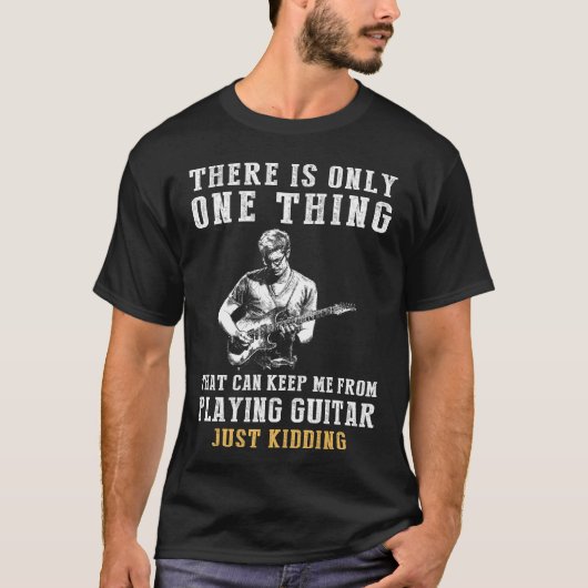 Strumming Strings and Comic Riffs - Gitarre mit ei T-Shirt (Vorderseite)