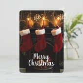 Strümpfe am Kamin Feiertagskarte (Stehend Vorderseite)