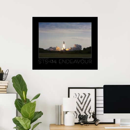 STS-134 Space Shuttle Endeavour Poster (Heimbüro)