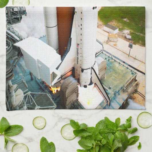 STS-135 Space Shuttle Atlantis Start Geschirrtuch (Gefaltet)