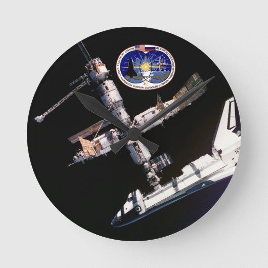 STS-71 (Atlantis und Mir) Runde Wanduhr (Vorderseite)
