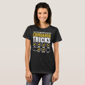Stubborn Chihuahua Tricks Funny T-Shirt (Vorne ganz)