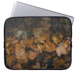 STÜCK DER BROWN MAPLE-BLÄTTER LAPTOPSCHUTZHÜLLE