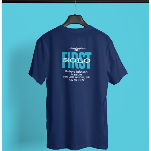 Studentenpilotin für den ersten Einzelflug T-Shirt