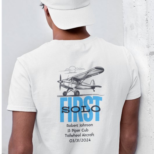 Studentenpilotin für erstes Solo-Flugzeug und Wolk T-Shirt
