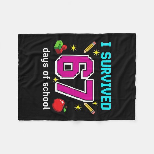 Students Teachers I Survived 67 Days Of School Gam Fleecedecke (Vorderseite (Horizontal))
