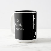 Studienbezeichnung Schwarz-weiß PhD Zweifarbige Tasse (Vorderseite Links)