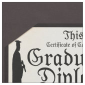 Studierende mit Stehendem Diplom Stoff (Nahaufnahme)