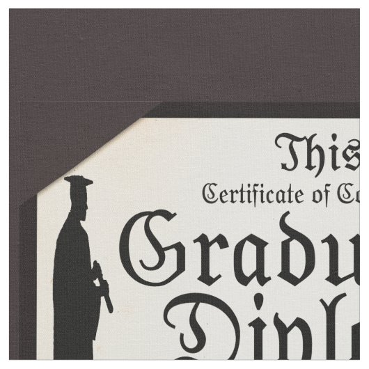 Studierende mit Stehendem Diplom Stoff (Nahaufnahme)