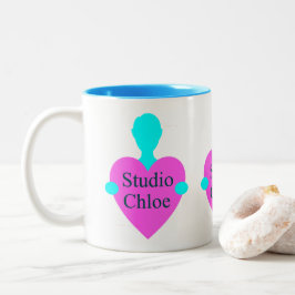 Studio Chloe Triple Logo-Tasse Zweifarbige Tasse
