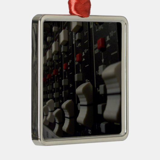 Studio-Leben Silbernes Ornament (Rechts)