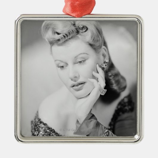 Studio-Schuss Silbernes Ornament (Vorne)