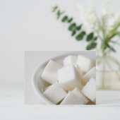 Studio-Schuss von Zuckerwürfeln in Schüssel Postkarte (Stehend Vorderseite)