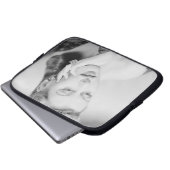 Studioaufnahme Laptopschutzhülle (Vorne Knopf)