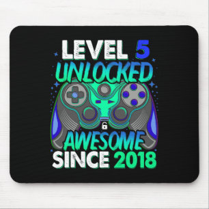 Stufe 5 Entsperrtes Videospiel 5 Jahre alter Junge Mousepad