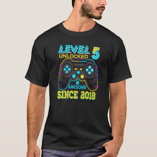 Stufe 5 Phantastisch seit 2018 5 Jahre Gamer B T-Shirt (Vorderseite)