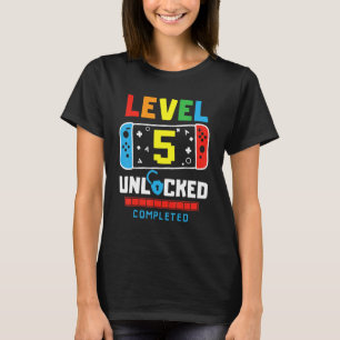 Stufe 5 Unverriegeltes abgeschlossenes Spiel Happy T-Shirt
