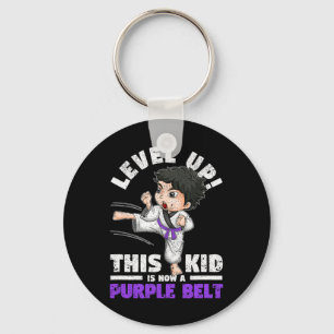 Stufe Auf Dieses Kind Ist Jetzt Ein Violetter Gürt Schlüsselanhänger