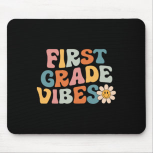 Stufe Vibes - 1. Klasse Team Retro 1. Tag des Scho Mousepad