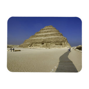 Stufenpyramide in Saqqara, eine der frühesten Magnet