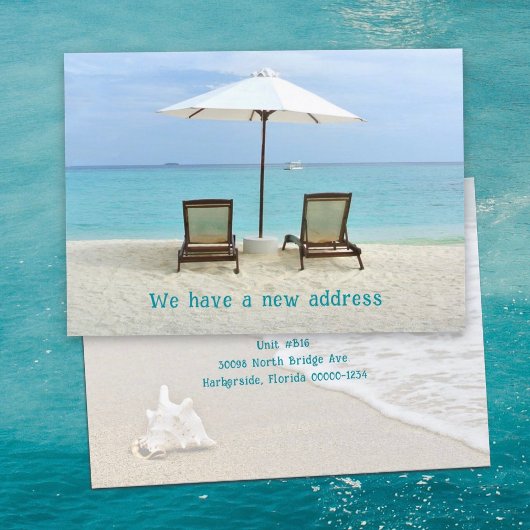 Stühle am Strand Neue Karte für die Ankündigung vo