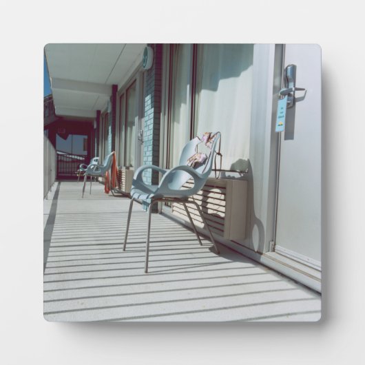 Stühle Außenbereich Hotelzimmer Fotoplatte (Vorderseite)