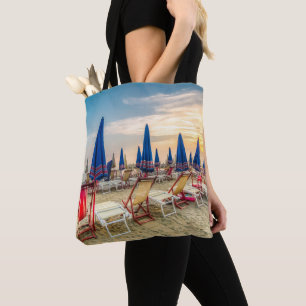 Stühle und Umbrellas Tote Bag Tasche