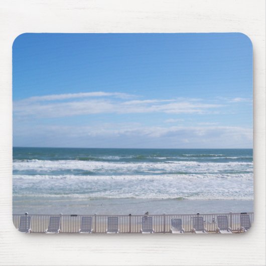 Stühle warten auf Sie Mousepad (Vorne)