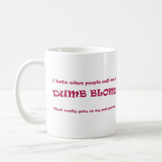 Stummes blondes kaffeetasse