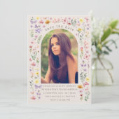 Stunning Floral Arch Quinceañera Custom Photo Einladung (Stehend Vorderseite)