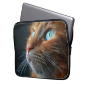 Stunning Fluffy Ginger Cat Profile - Blue Eyed Laptopschutzhülle (Vorderseite Links)