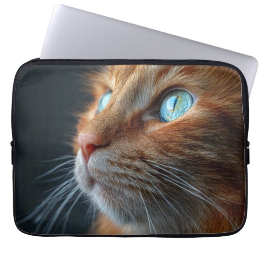 Stunning Fluffy Ginger Cat Profile - Blue Eyed Laptopschutzhülle (Vorderseite)