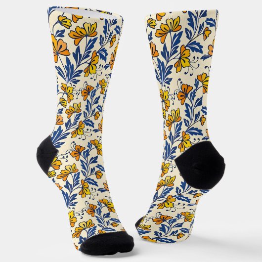 Stunning Seamless Pattern of Flowers and Leaves Socken (Gewinkelt)